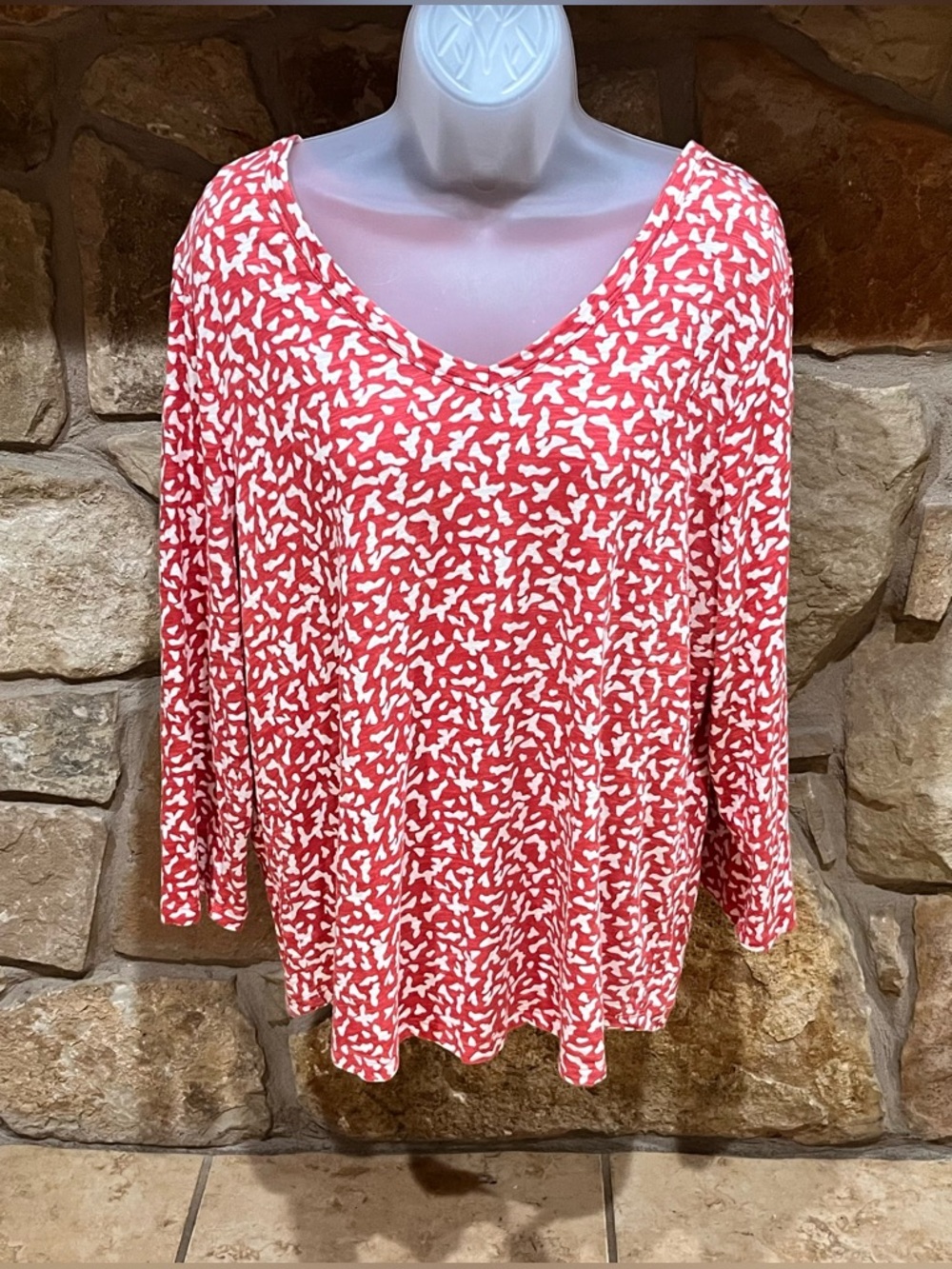 Chico’s Red & White Paprika Print Blouse Women XL V-Neck Pullover Travel Vacay